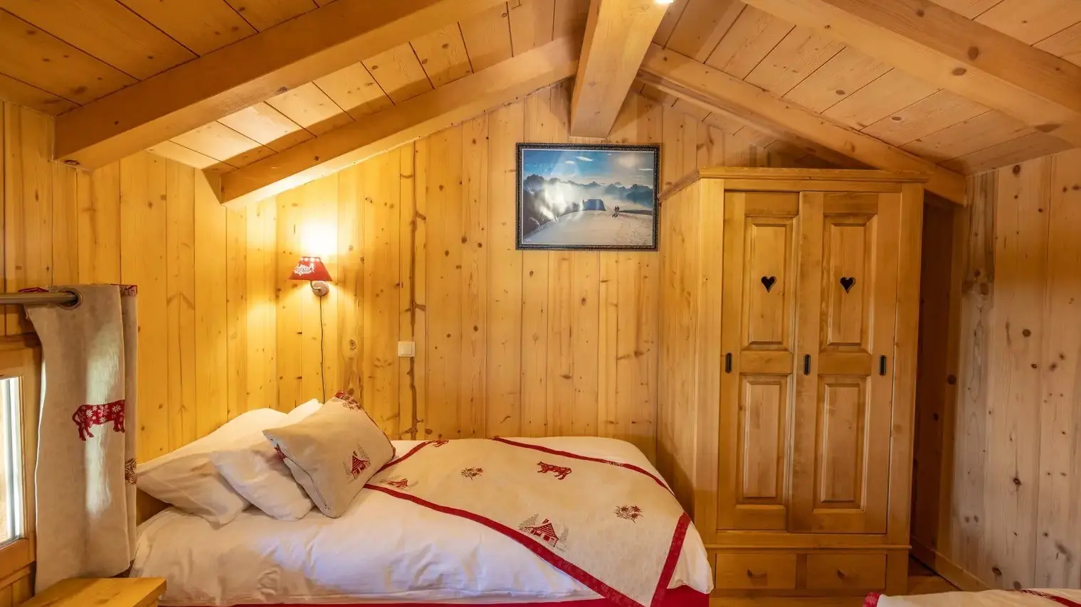 Chambre à l'étage avec 2 lits simple