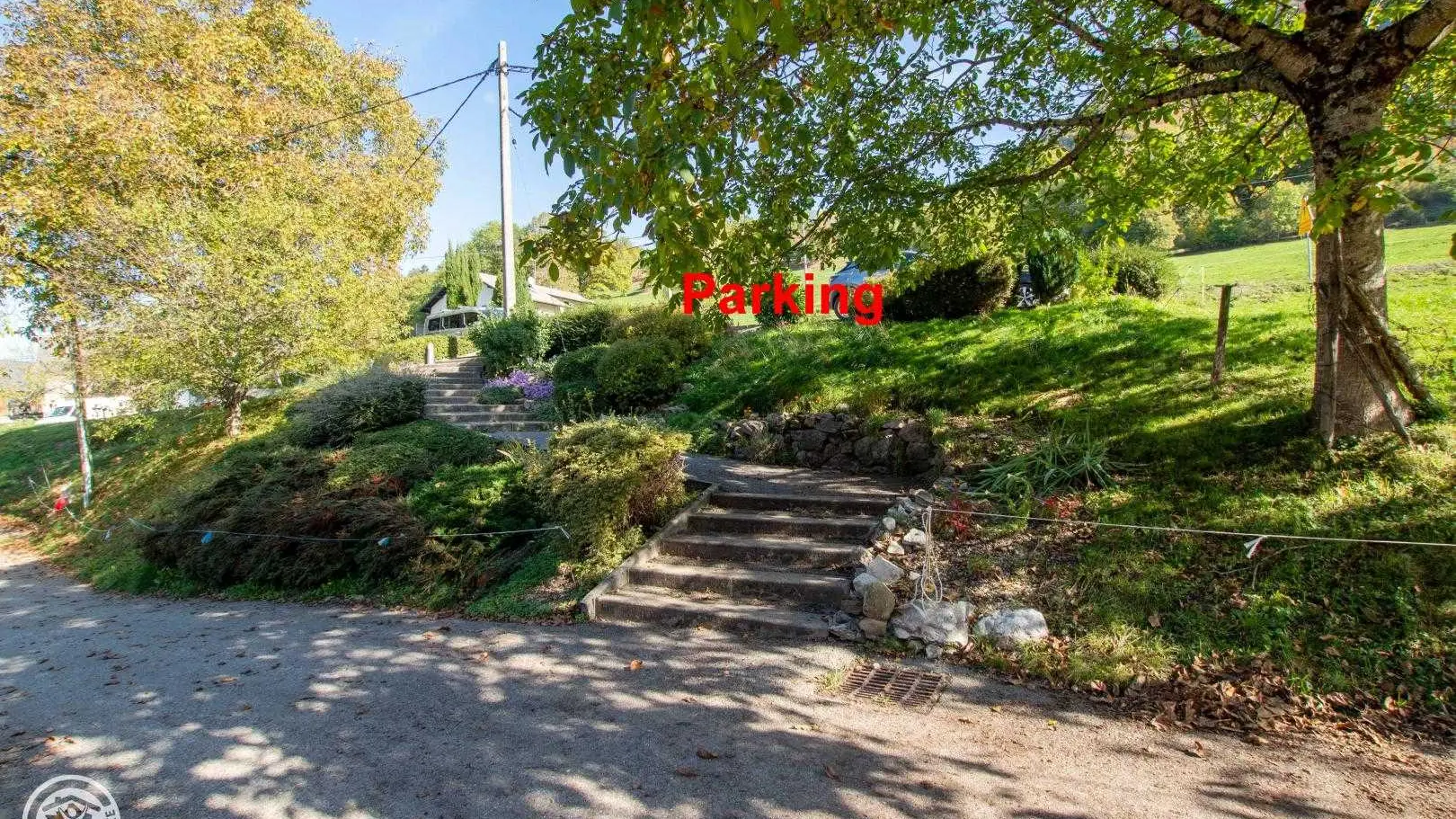 Accès au parking.