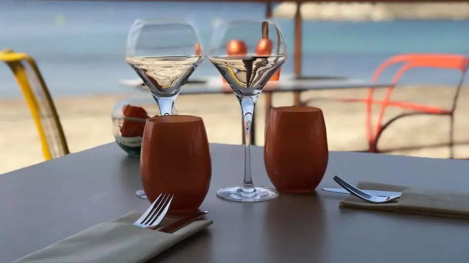 Restaurant, plage privée, bar