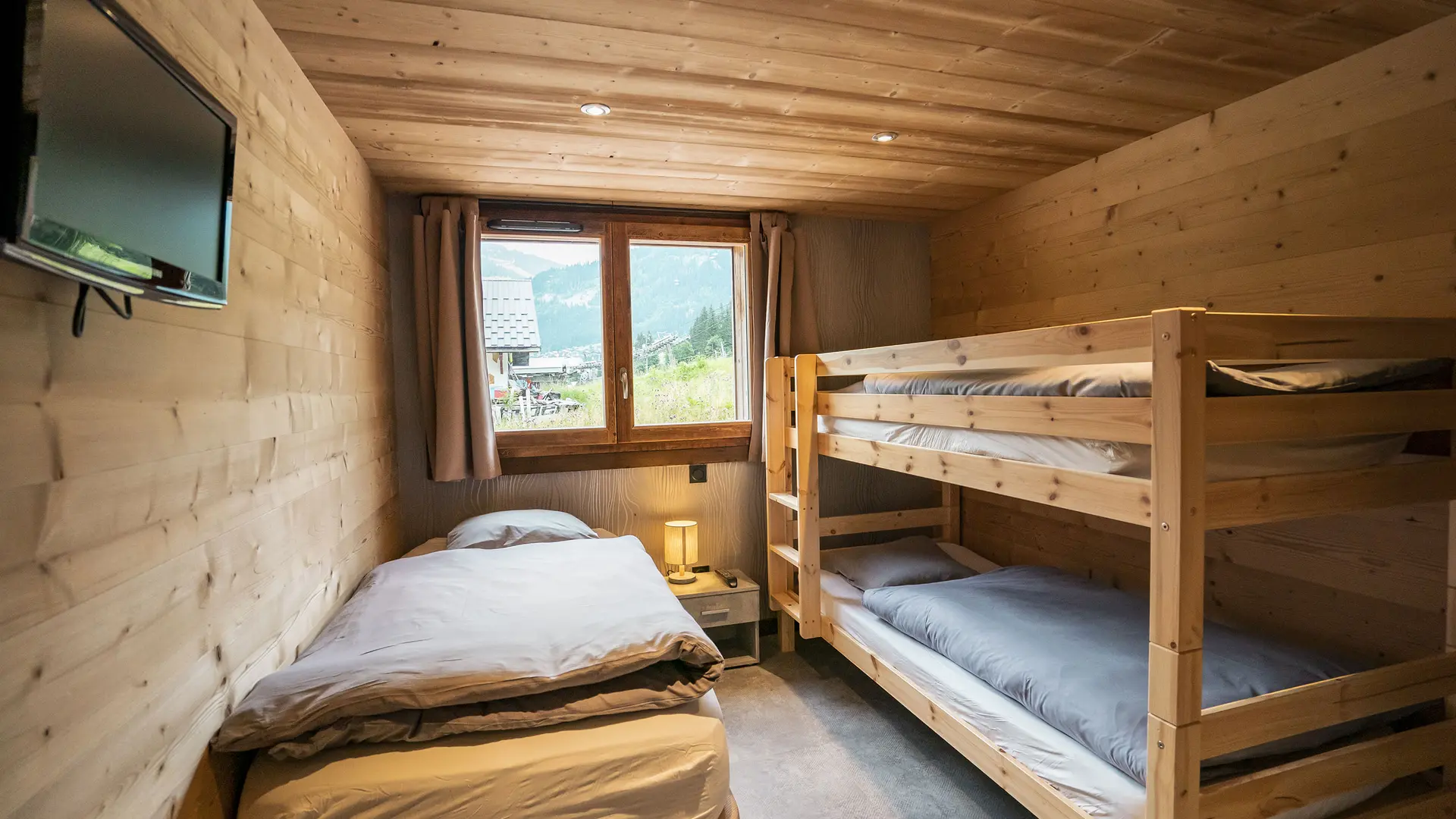 Chambre-3 lits_ Chalet les Cerfs_Châtel