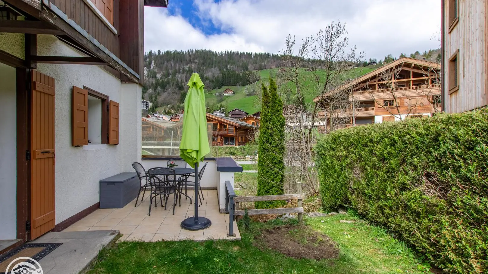 Terrasse Sud-Est de l'appartement Framboises