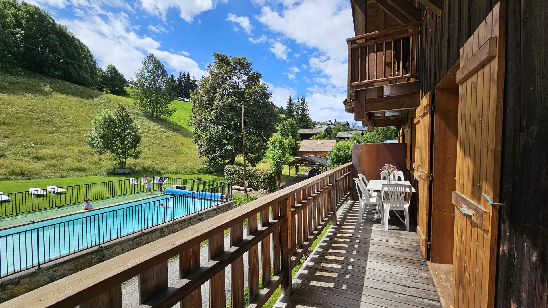 Balcon Vue piscine