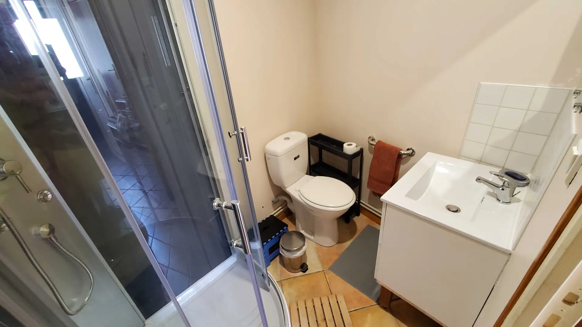 Salle de bain rez-de-chaussée