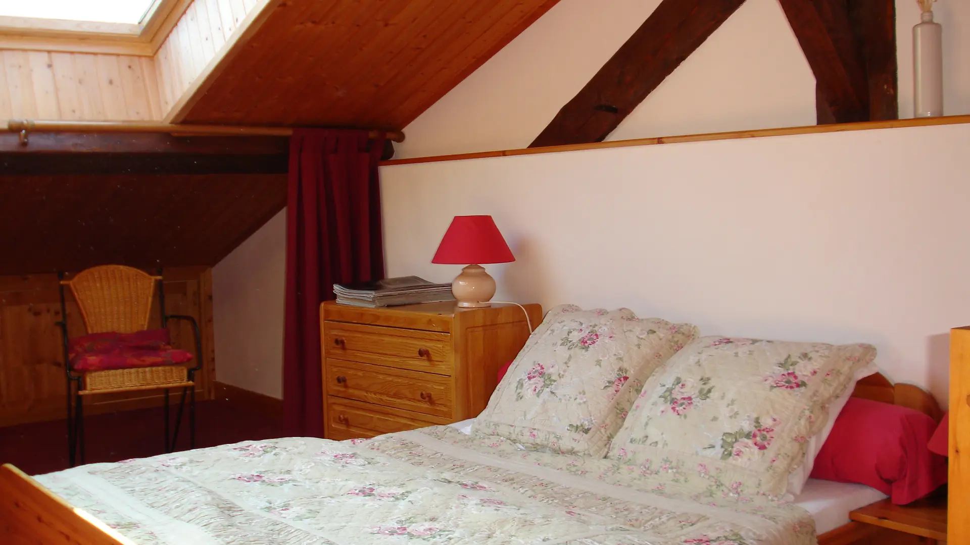 Chambre mansardée en duplex