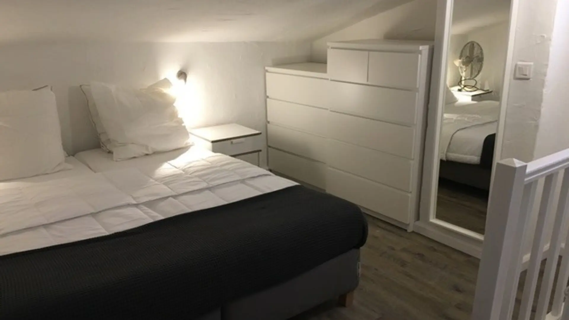 La chambre en mezzanine