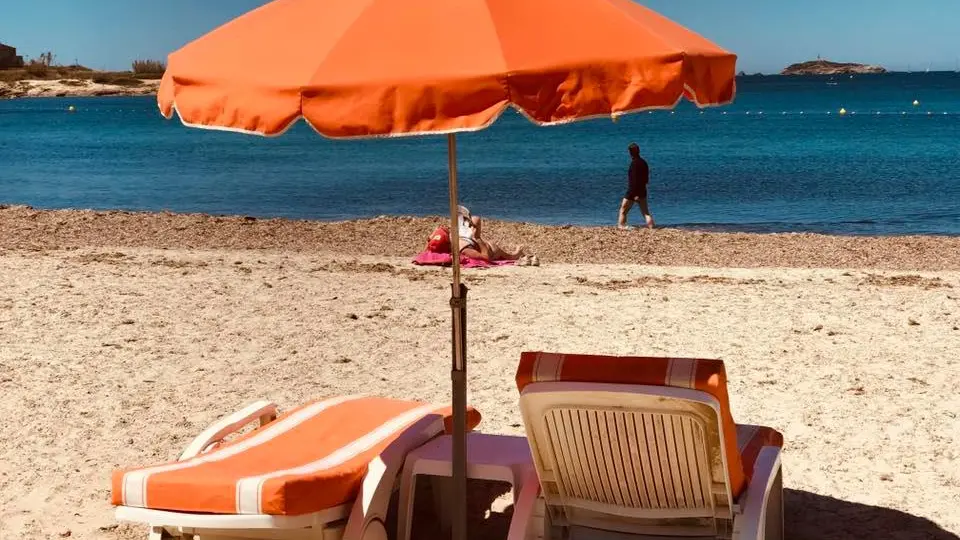 Restaurant, plage privée, bar