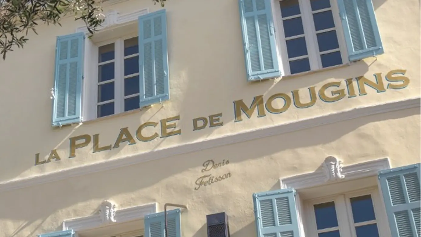Façade Restaurant La Place de Mougin
