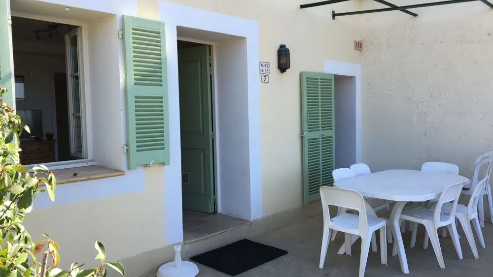 Gîte N°2 Espace des Oliviers-Terrasse-Castagniers-Gîtes de France des Alpes-Maritimes