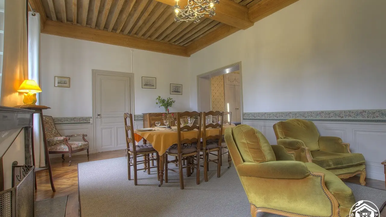 avant de passer à table ; prenez le temps d'un apéritif dans ce petit coin salon