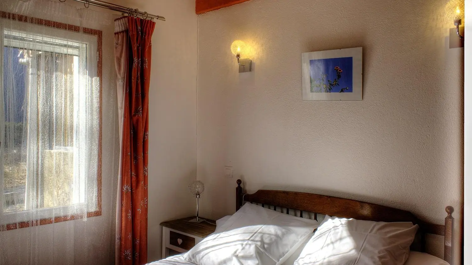 GITE LA LEBRE - CHAMBRE 1 -TOURNEFORT- GITES DE FRANCE ALPES-MARITIMES