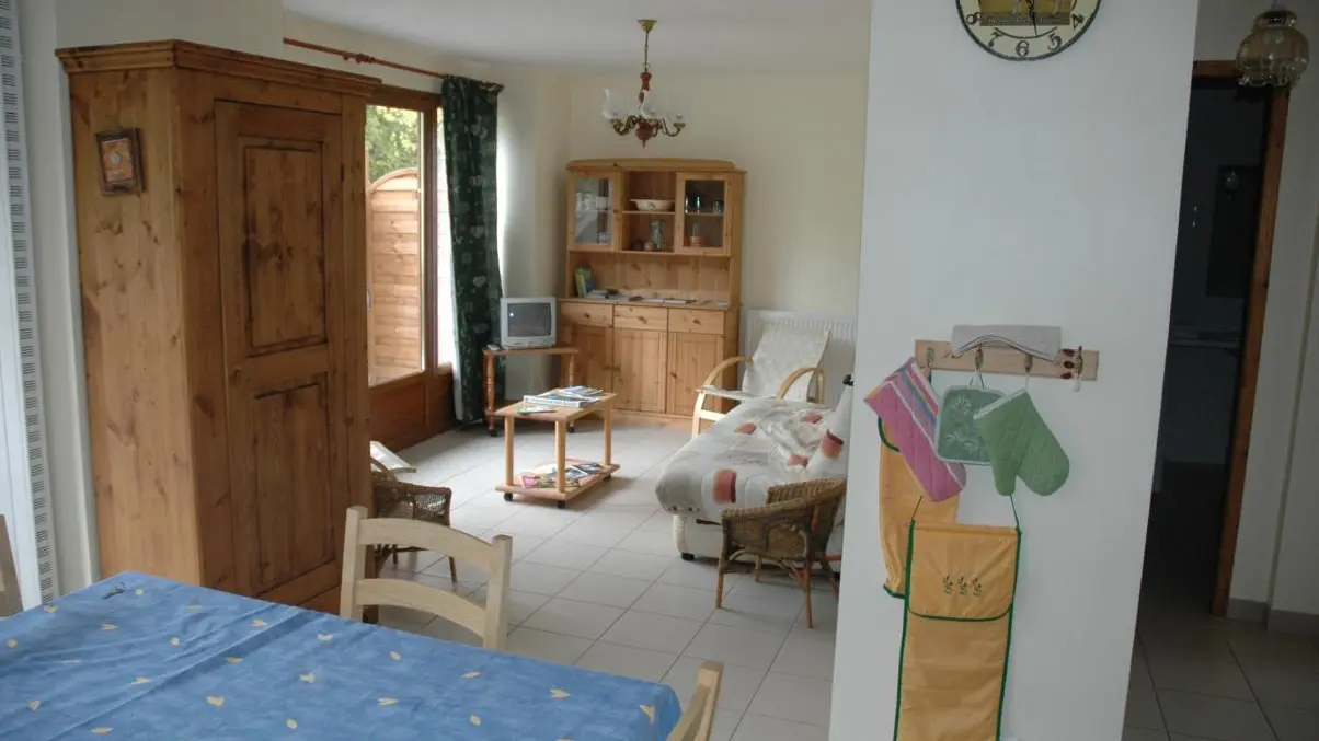 Ce gîte, entièrement de plain pied, permet aux personnes à mobilité réduite de se déplacer aisément.