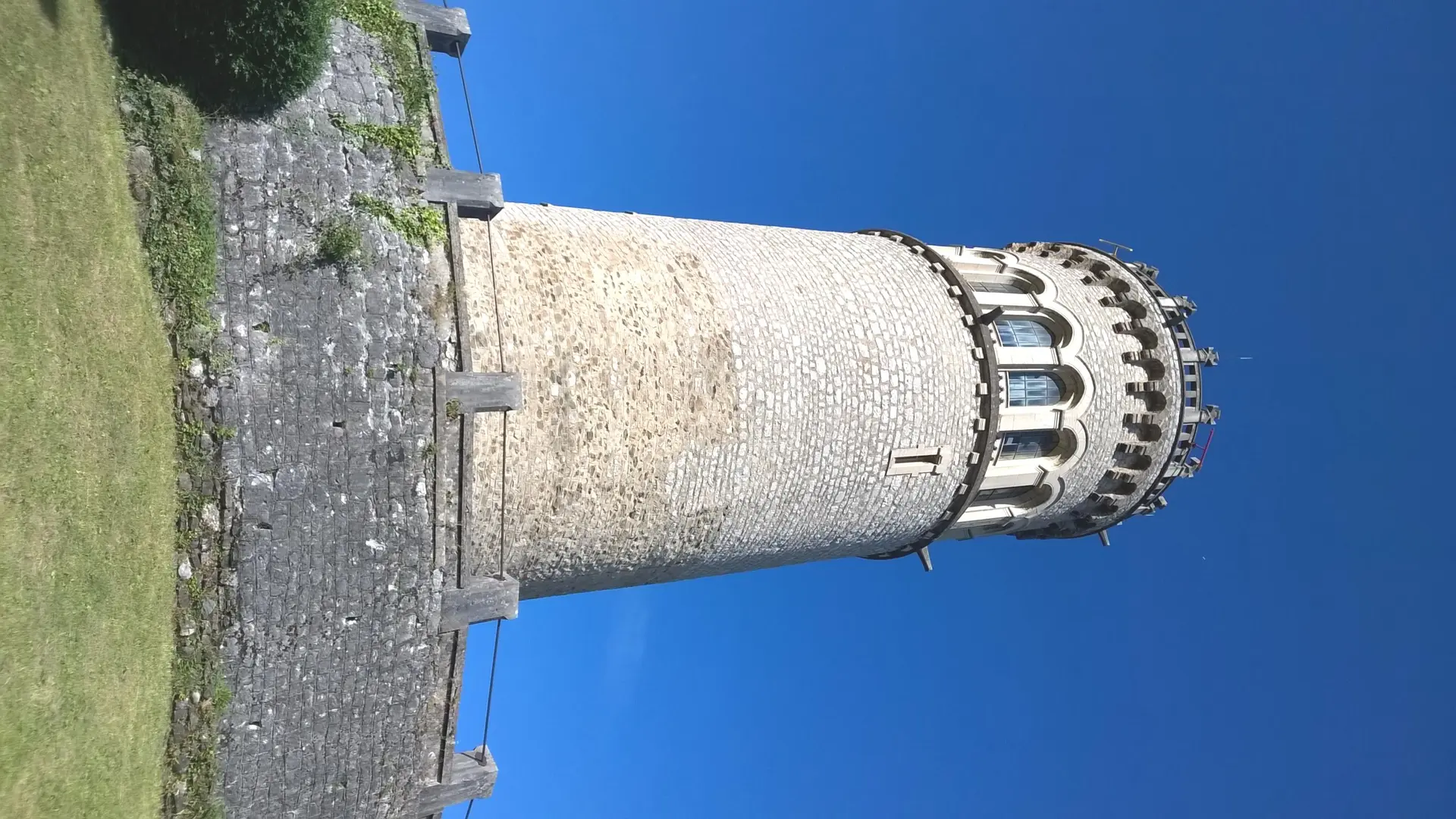 Tour d'Avalon