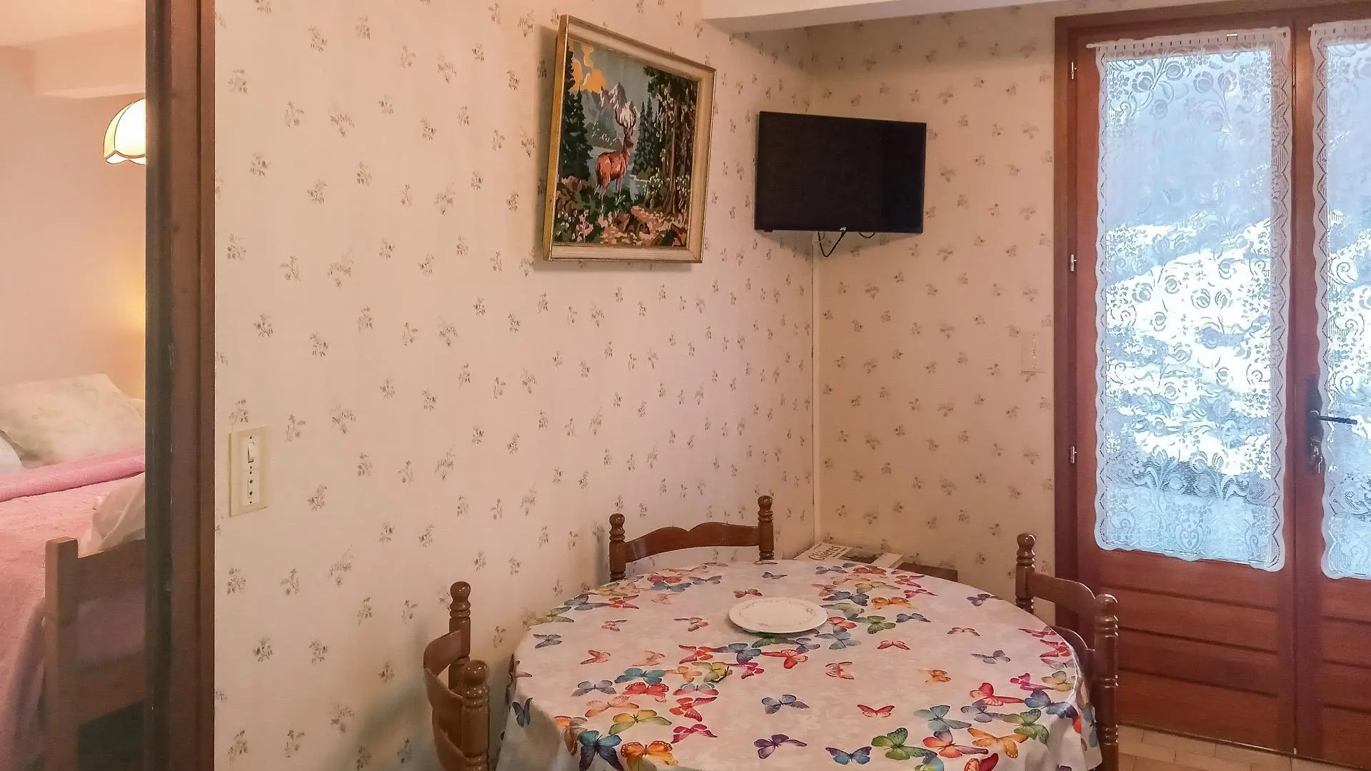 séjour avec coin television