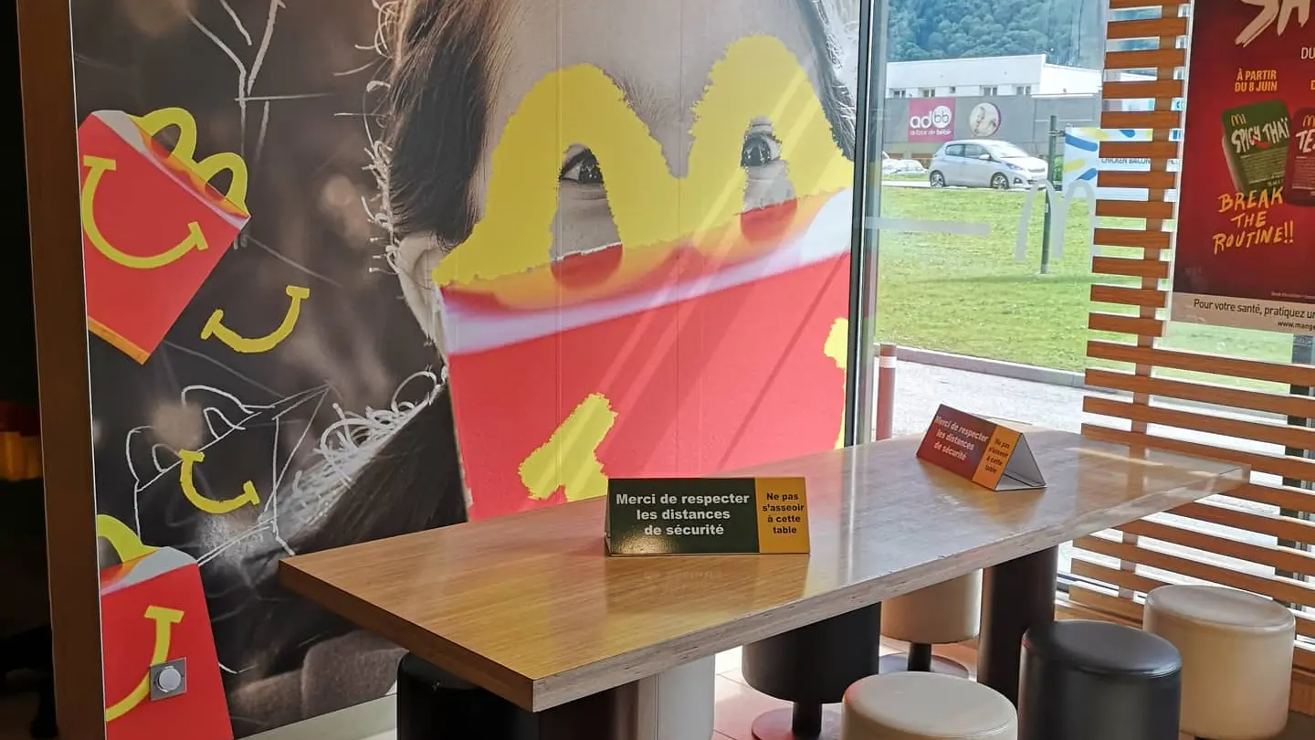 McDonalds Sallanches salle