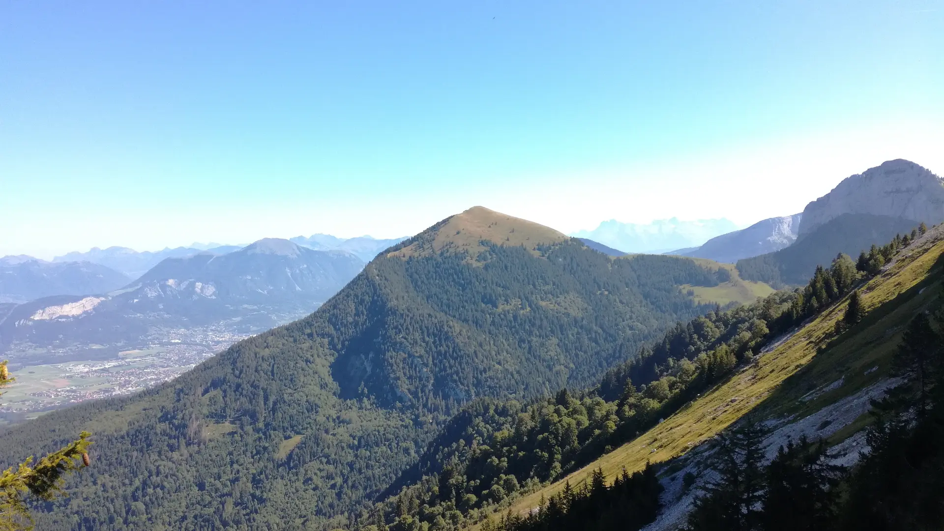 vue sur la montagne de Sur Coup 1809 mètres