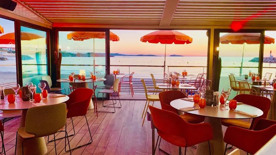 Restaurant, plage privée, bar