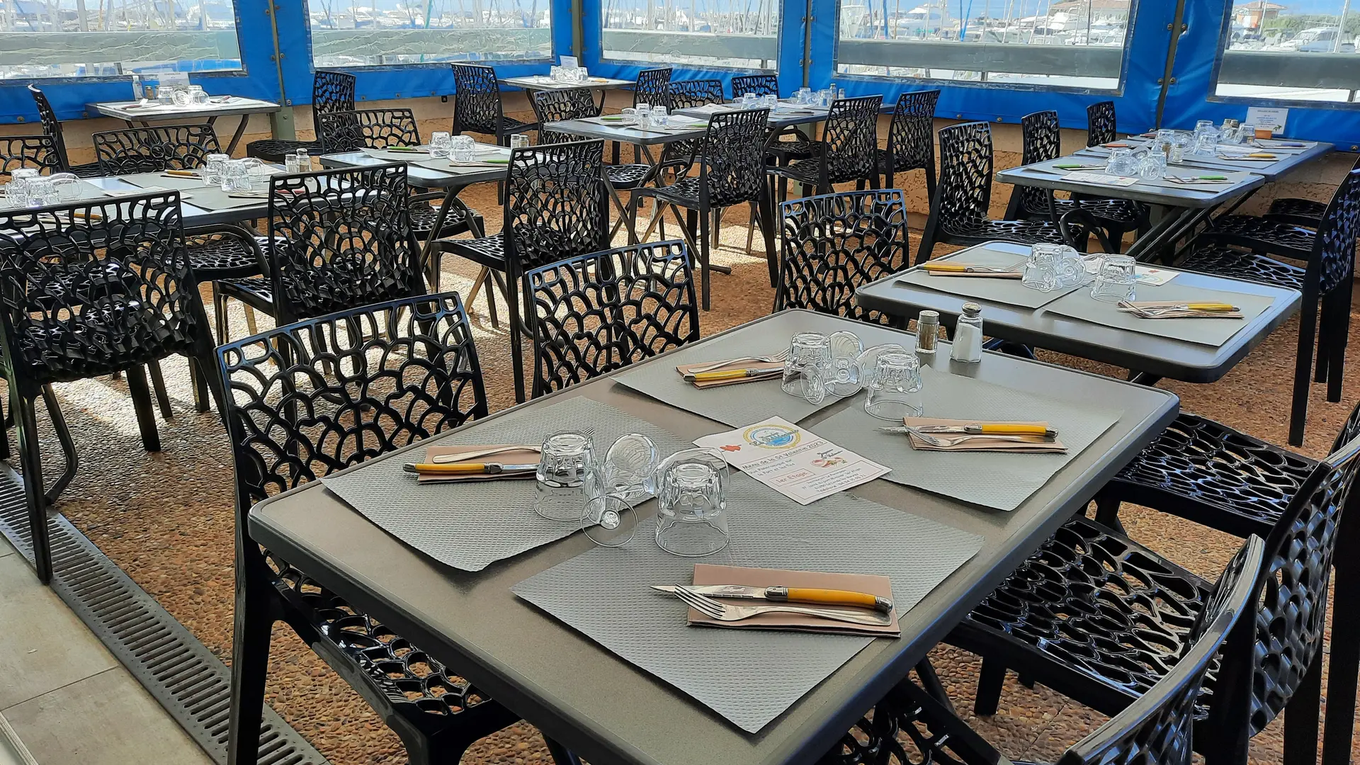 Restaurant avec salle et terrasse vue mer à La Londe les Maures