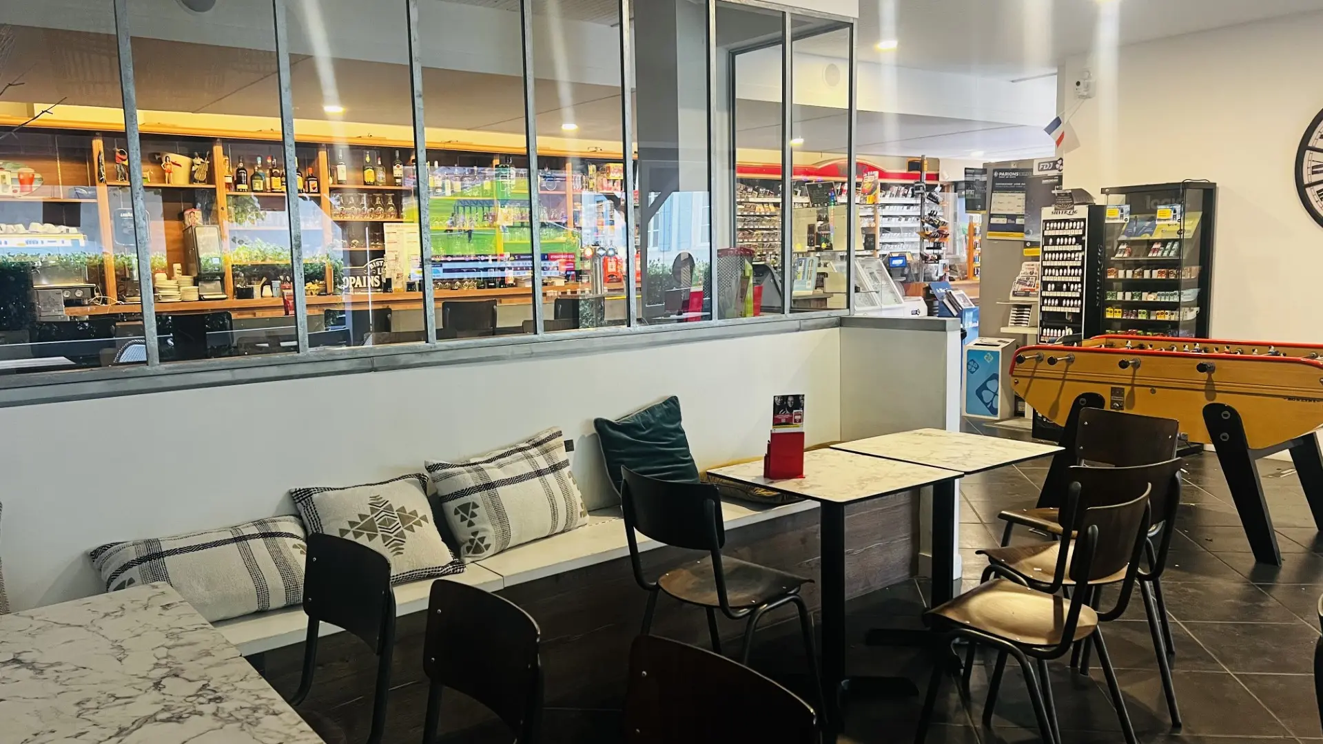 Espace intérieur et babyfoot