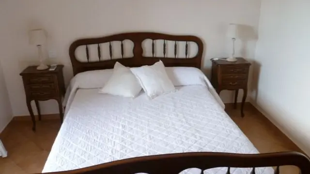 Gîte La Roche Rouge-Chambre Lit double-Colomars-Gîtes de France des Alpes-Maritimes