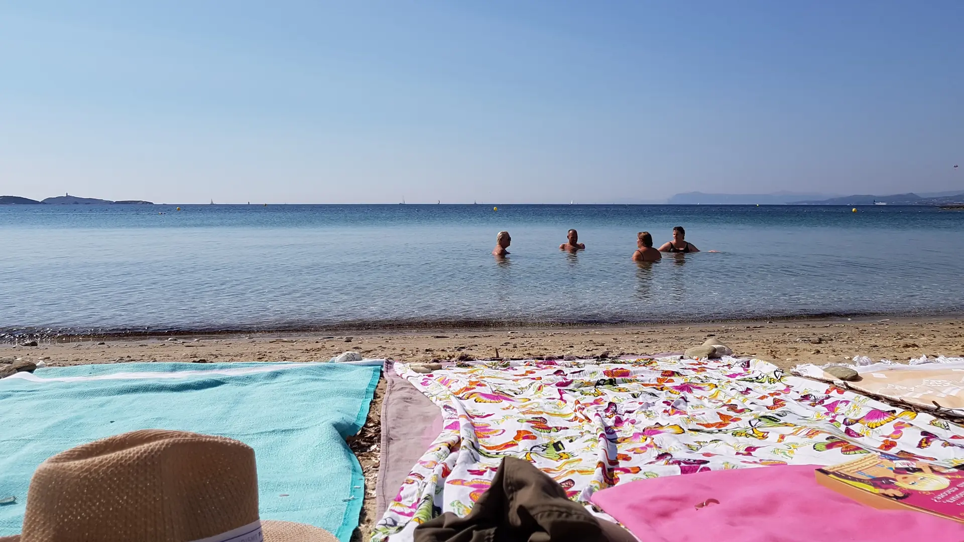 Petite plage de sable