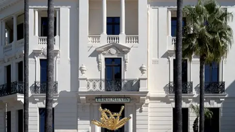 Exposition Jean-Michel Othoniel - Poussière d'étoiles_Cannes