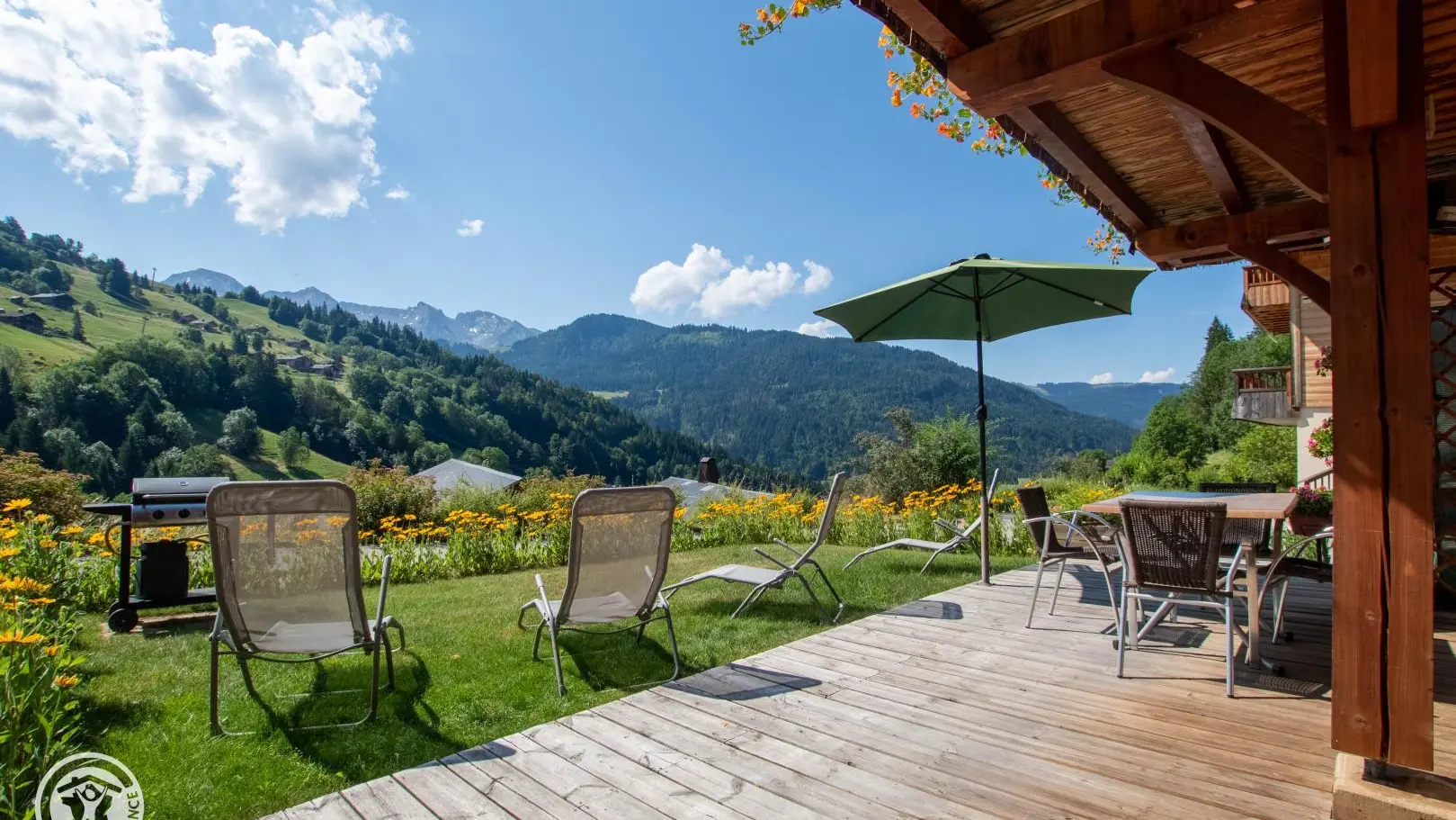 La terrasse (vue 1/2)