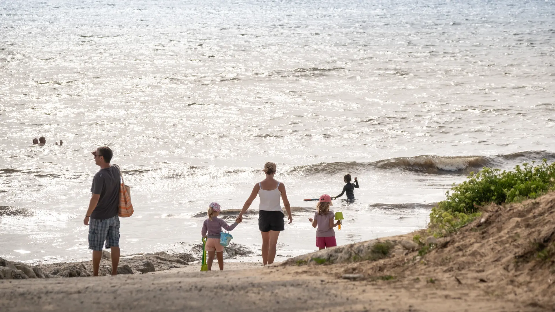 Accès plage de Radia