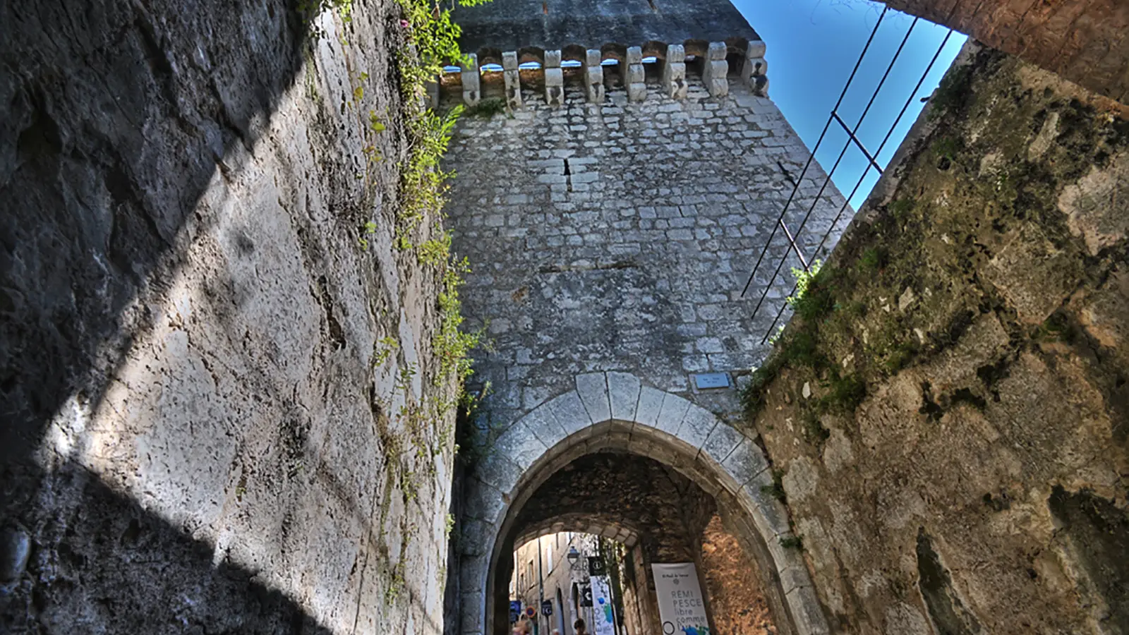 The Vence gate