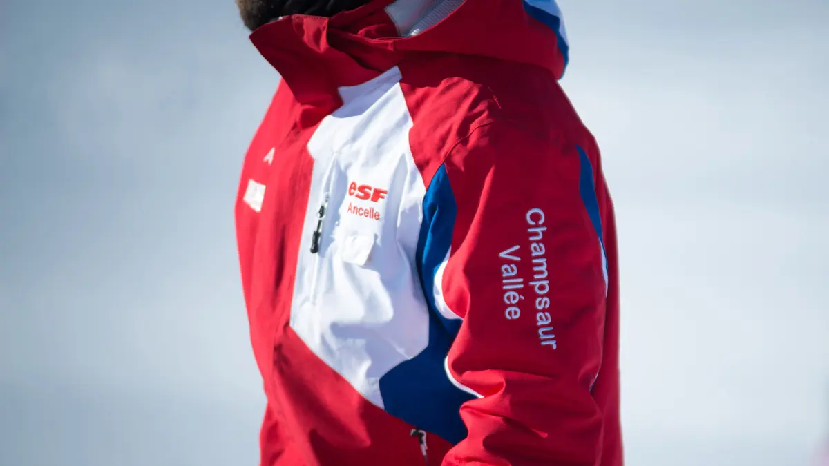 Cours de ski alpin avec l'ESF d'Ancelle, vallée du Champsaur