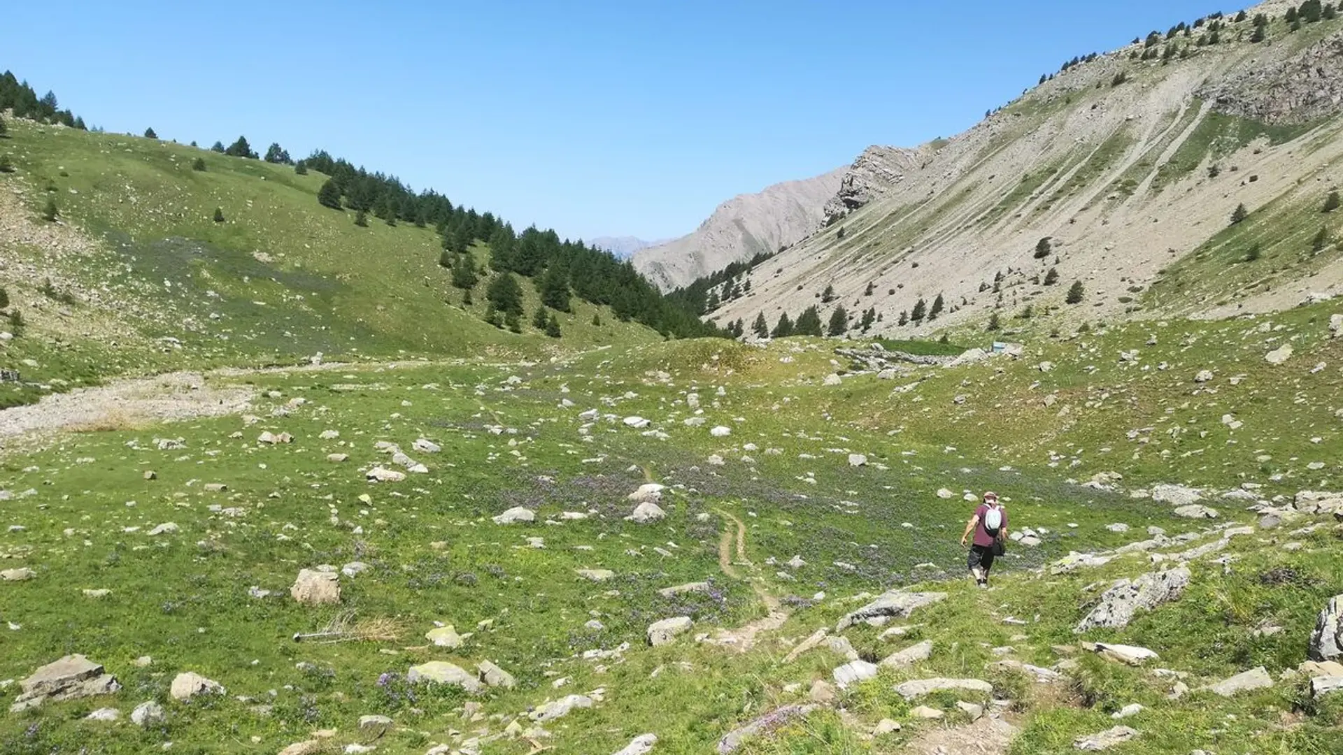 Redescente du lac prés de la cabane du berger