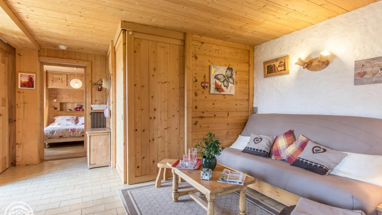 Séjour avec le coin nuit 'fermé'