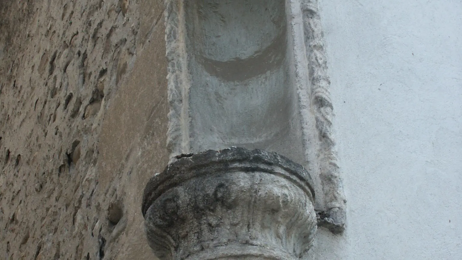 Niche d'Angle Coquille Saint Jacques à Oraison