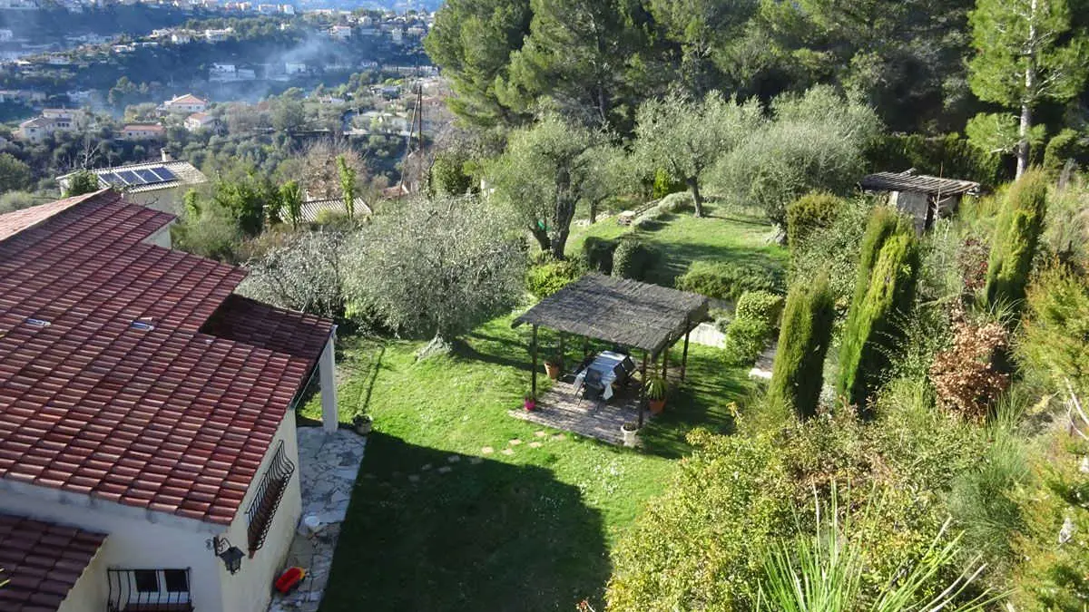 Gîte Le Dionel-Jardin-Colomars-Gîtes de France des Alpes-Maritimes