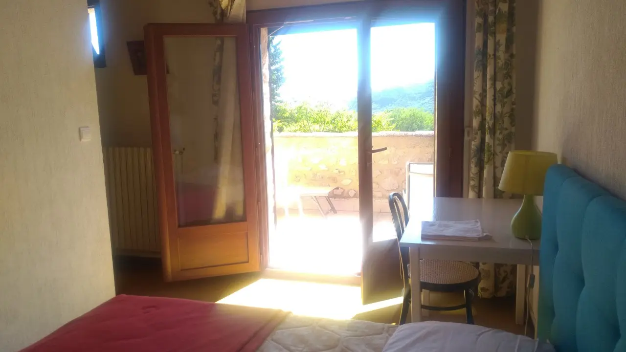 CHAMBRE AVEC TERRASSE