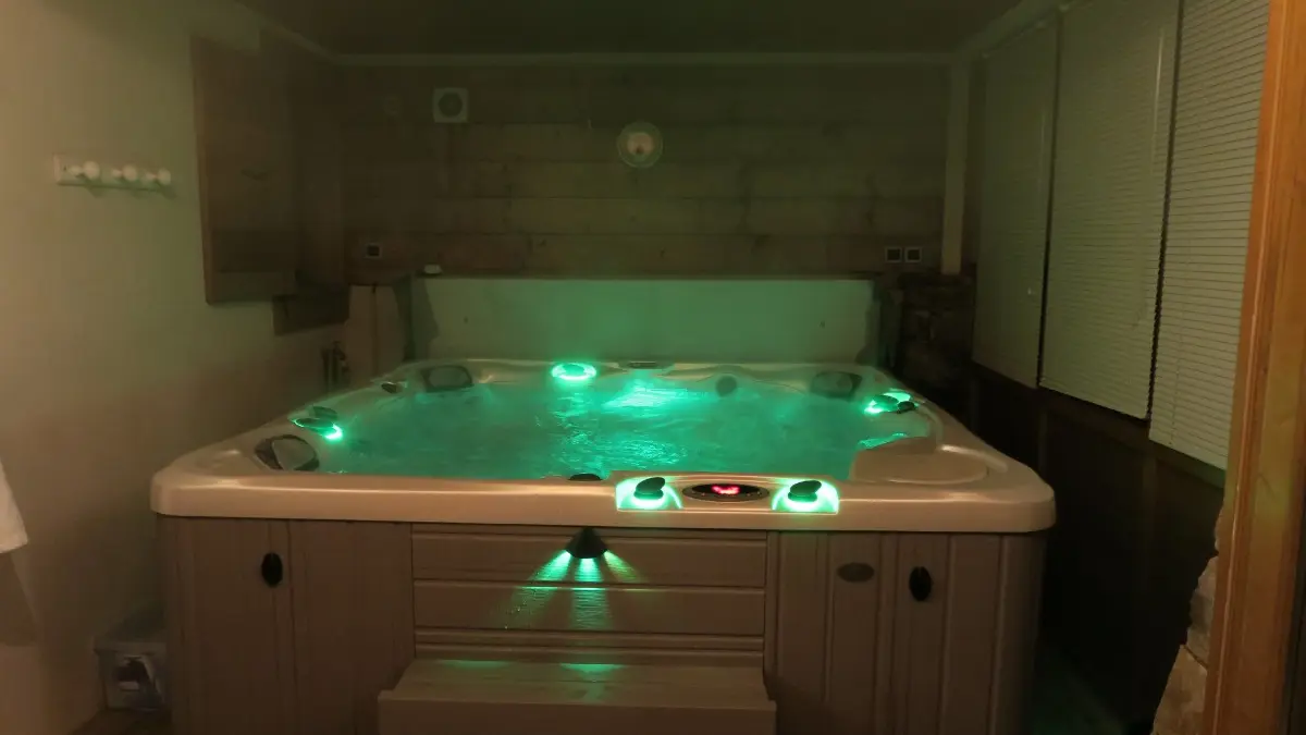 Jacuzzi.