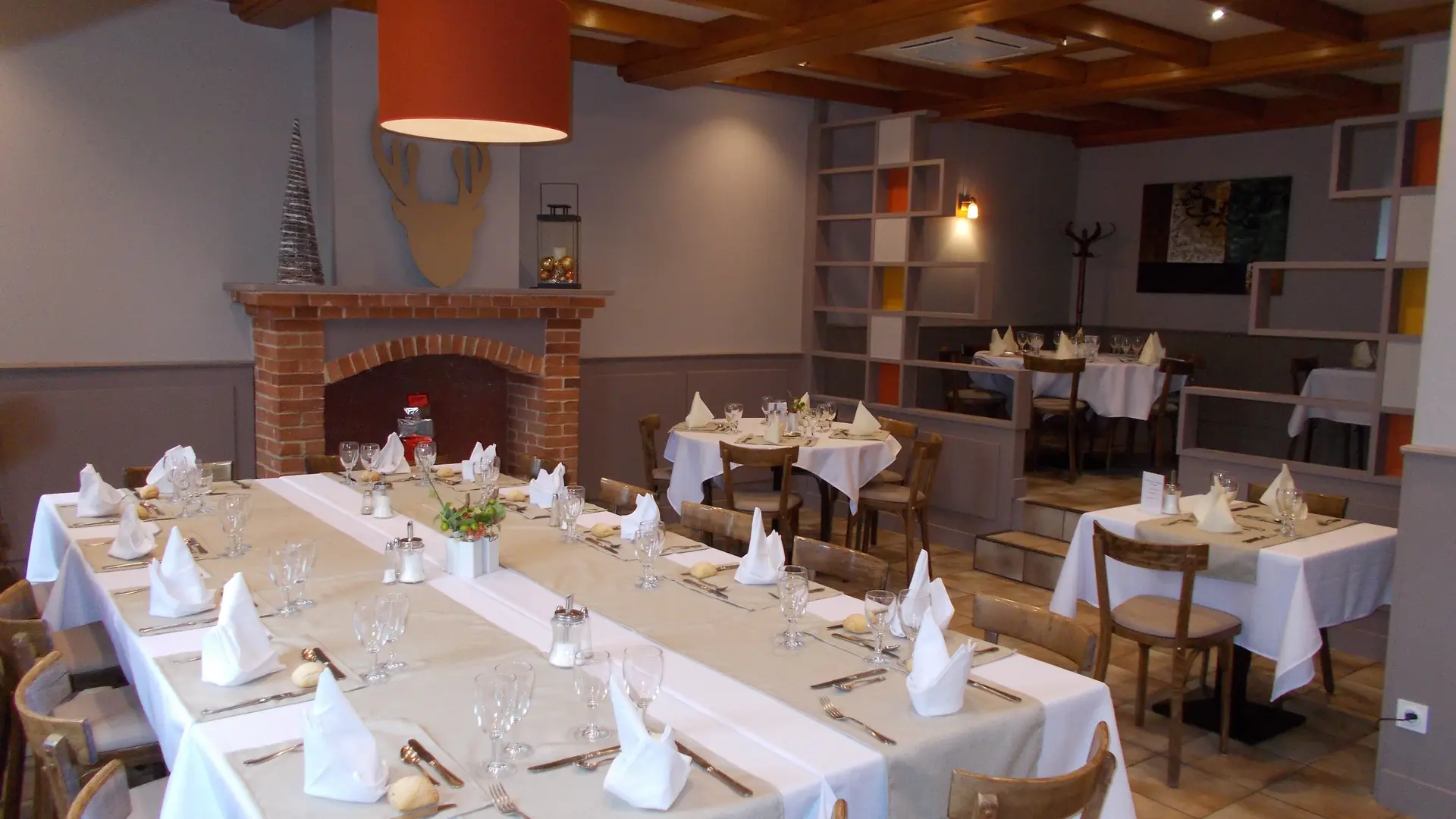 Restaurant Le Dolmen chambres d'hôtes à Luriecq 42380