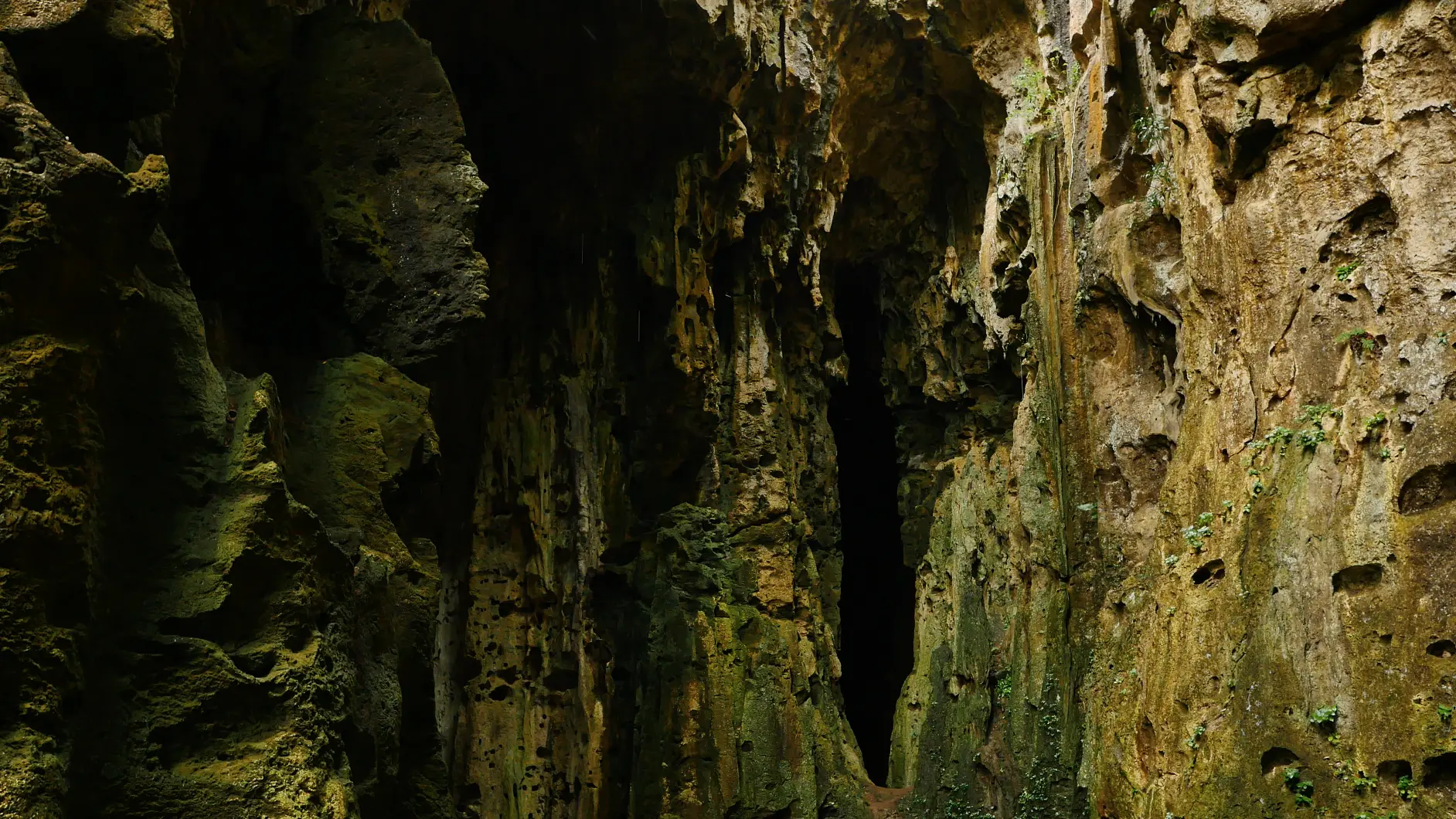 Devil's Cave