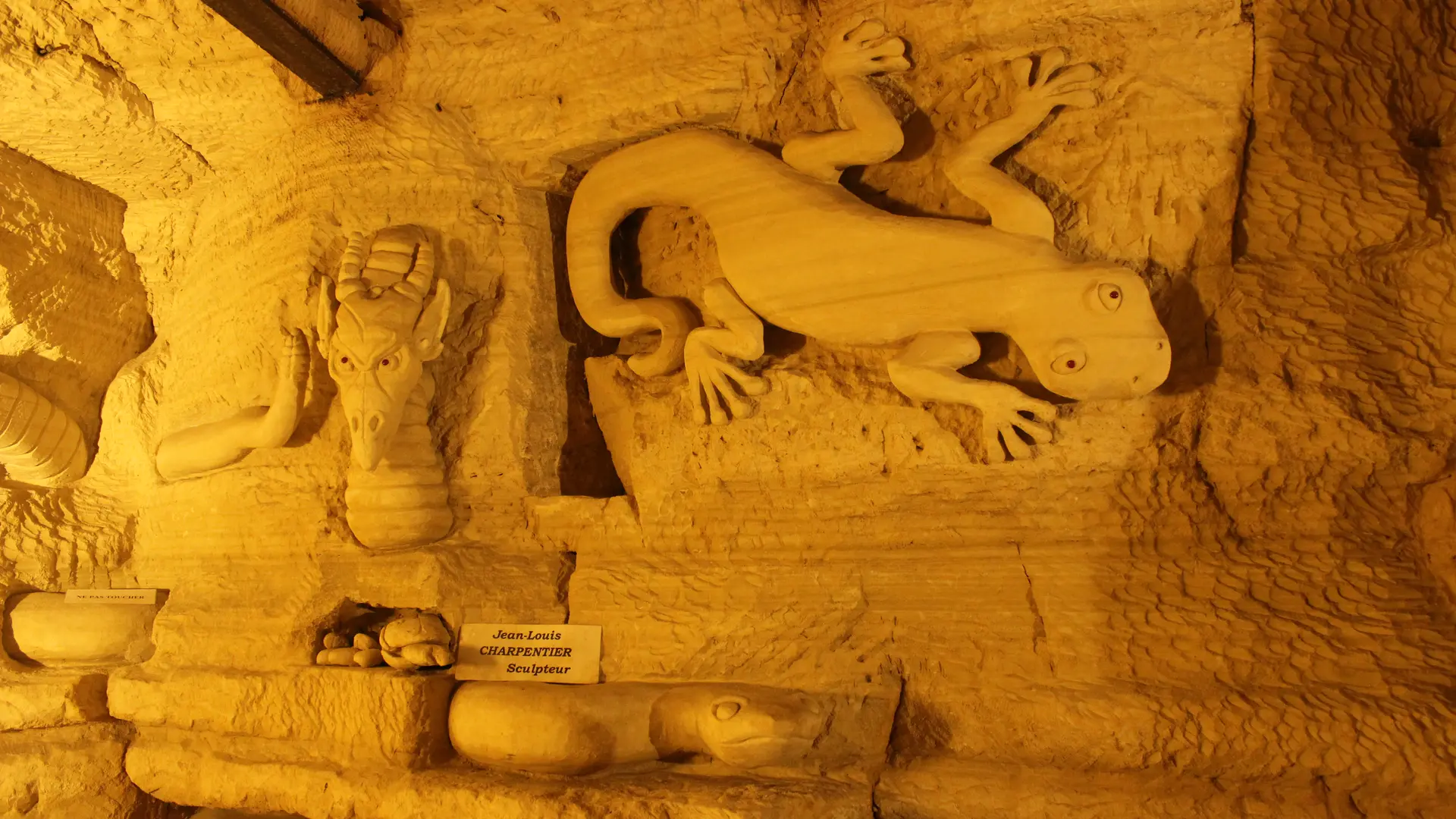 Sculptures, Carrara City