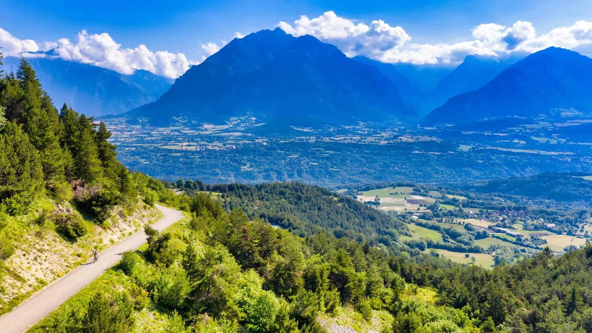 Montée du col du Noyer