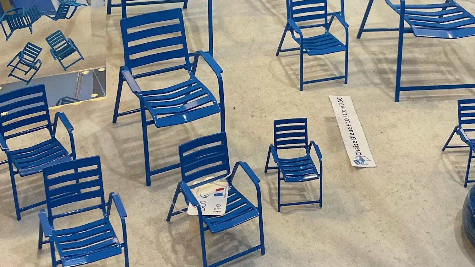 Chaises Bleues 1