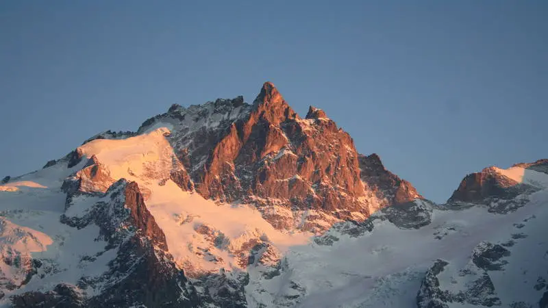 La Meije à la tombée du jour
