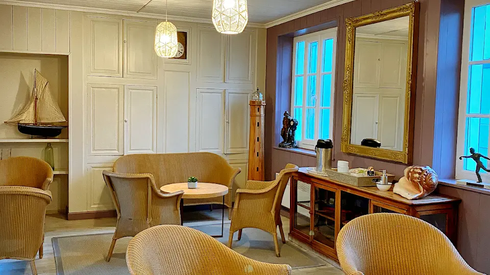 Salon Hotel Océan