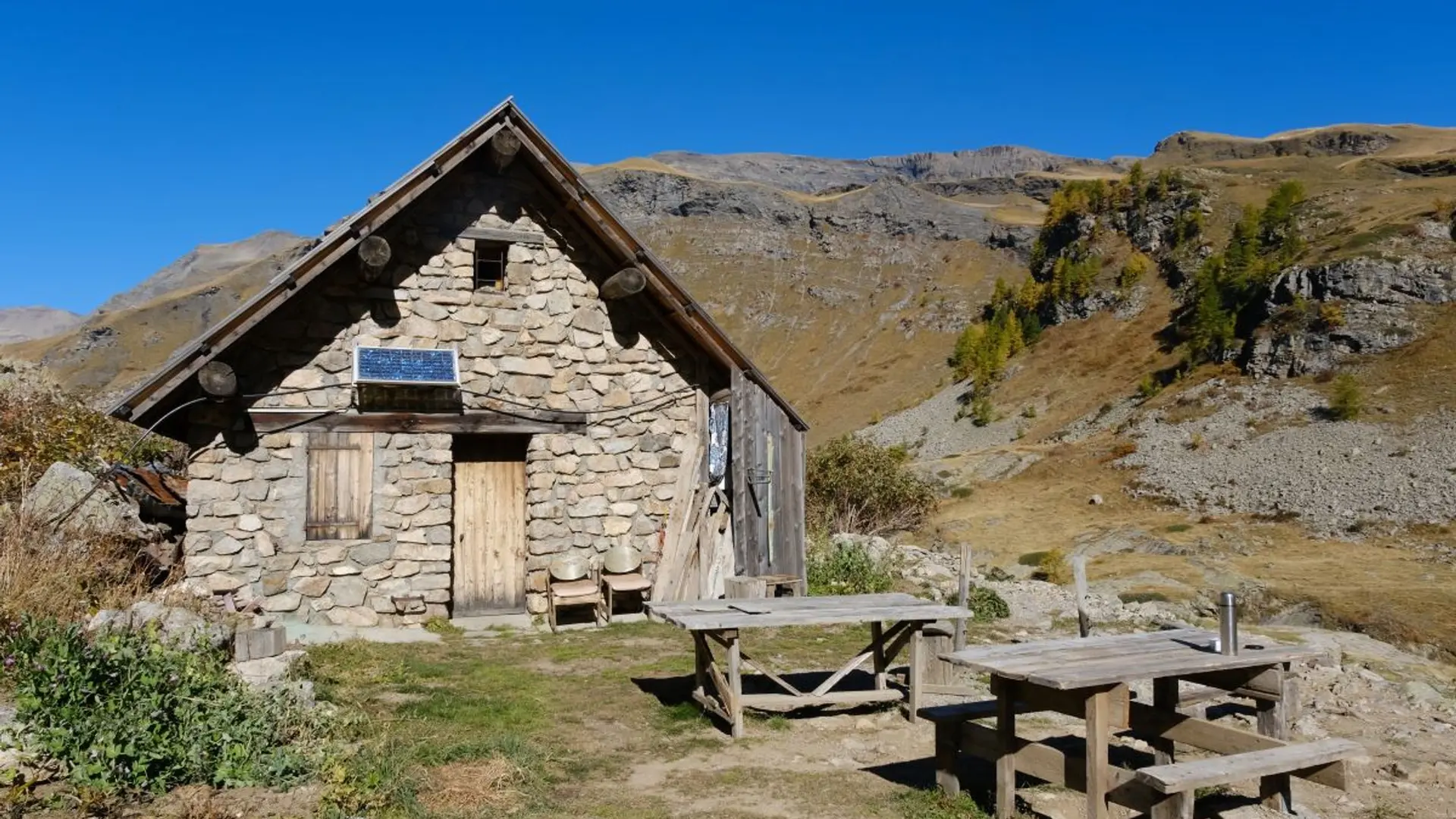 Cabane du Saut du Laire