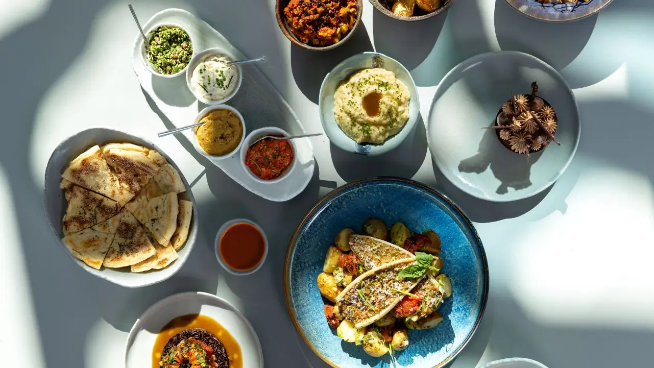 farandole de mezzés et plats