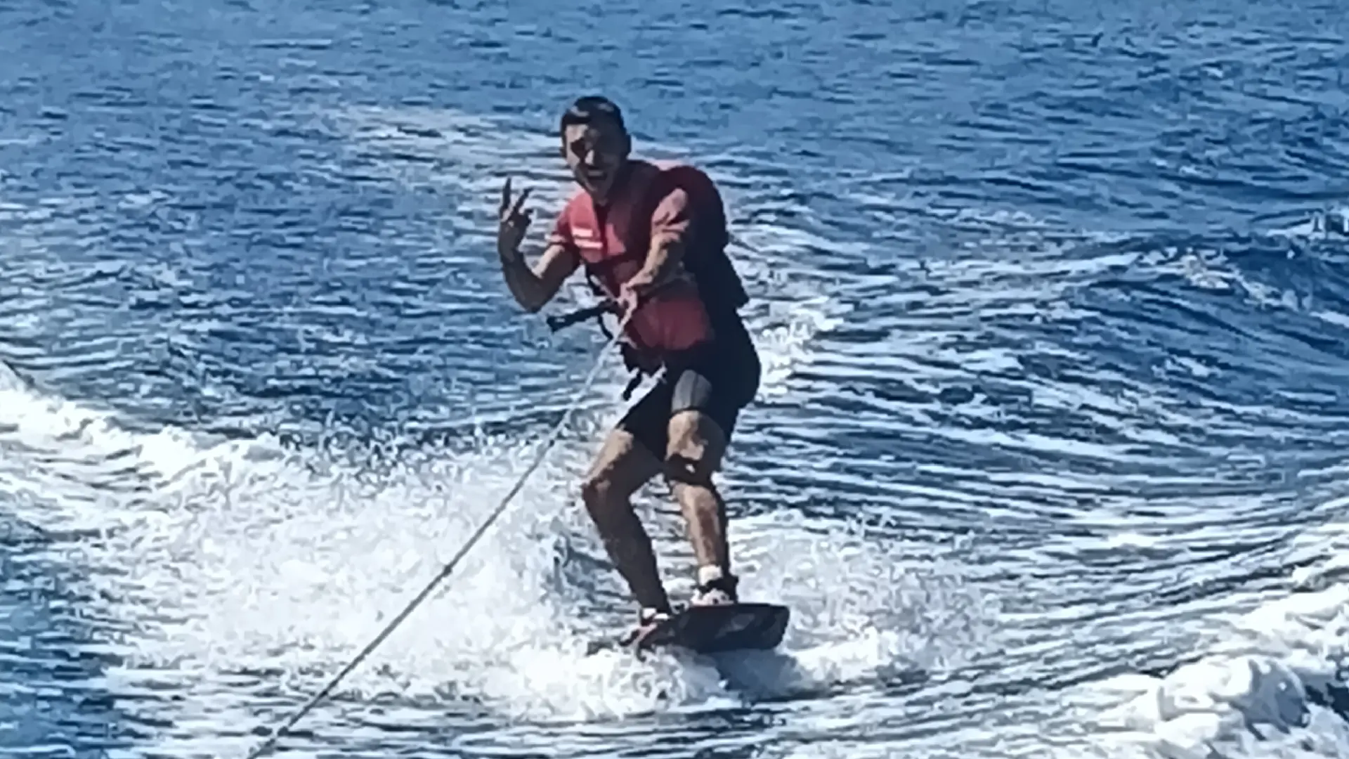 Première glisse en wakeboard