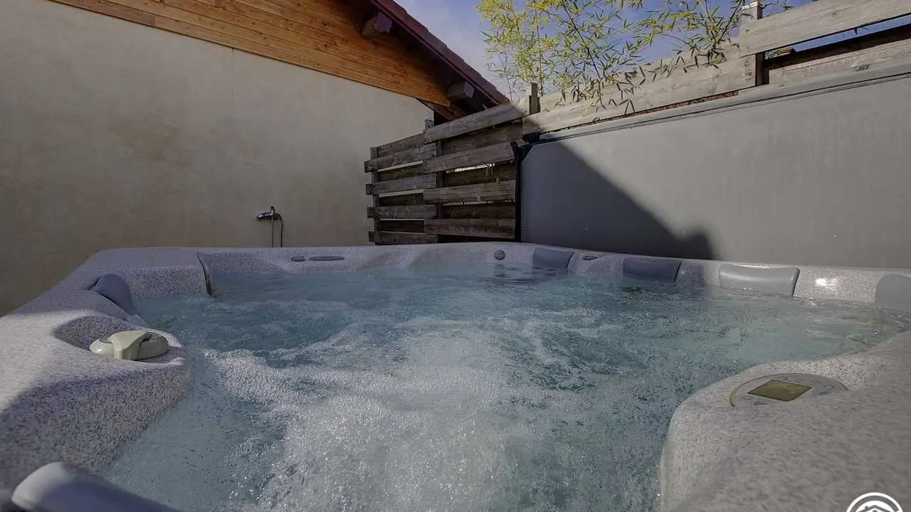 été comme hiver, profitez du jacuzzi privé à 37°!