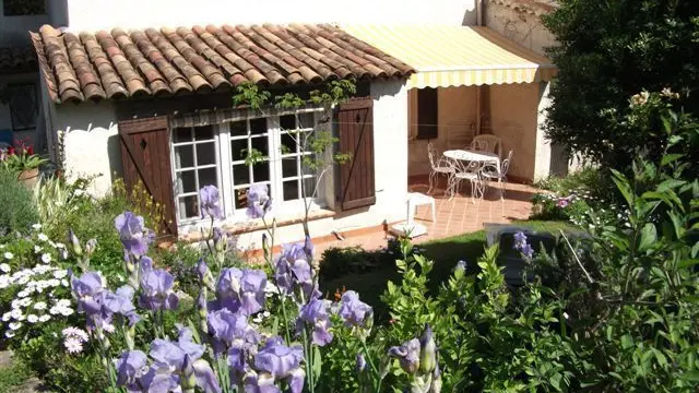 Gîte la Pairoulette - l'Eglantine - Vue du jardin -Gîtes de France Alpes-Maritimes