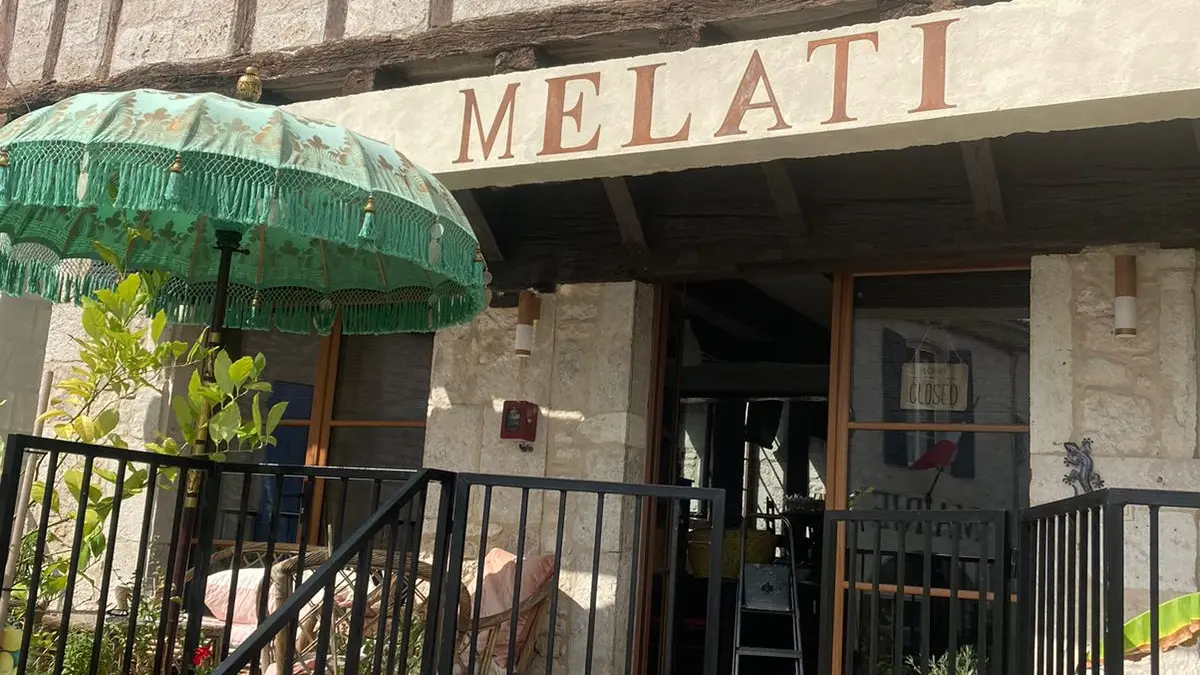 entrée - terrasse du restaurant