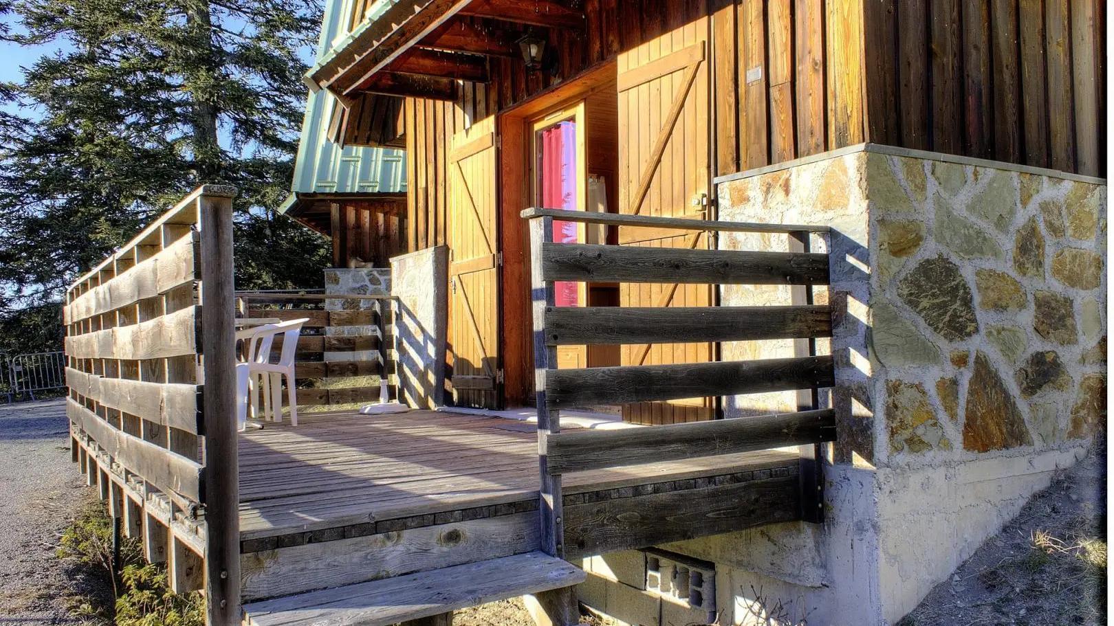 Gîte Epicéa-La terrasse-La Bollène-Vésubie-Gîtes de France des Alpes-Maritimes