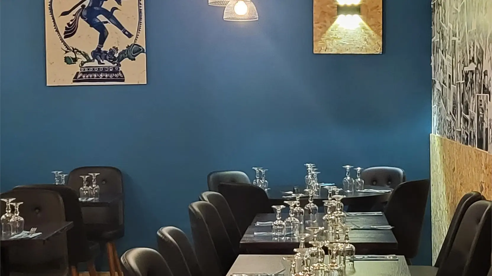 à l'intérieur de salle